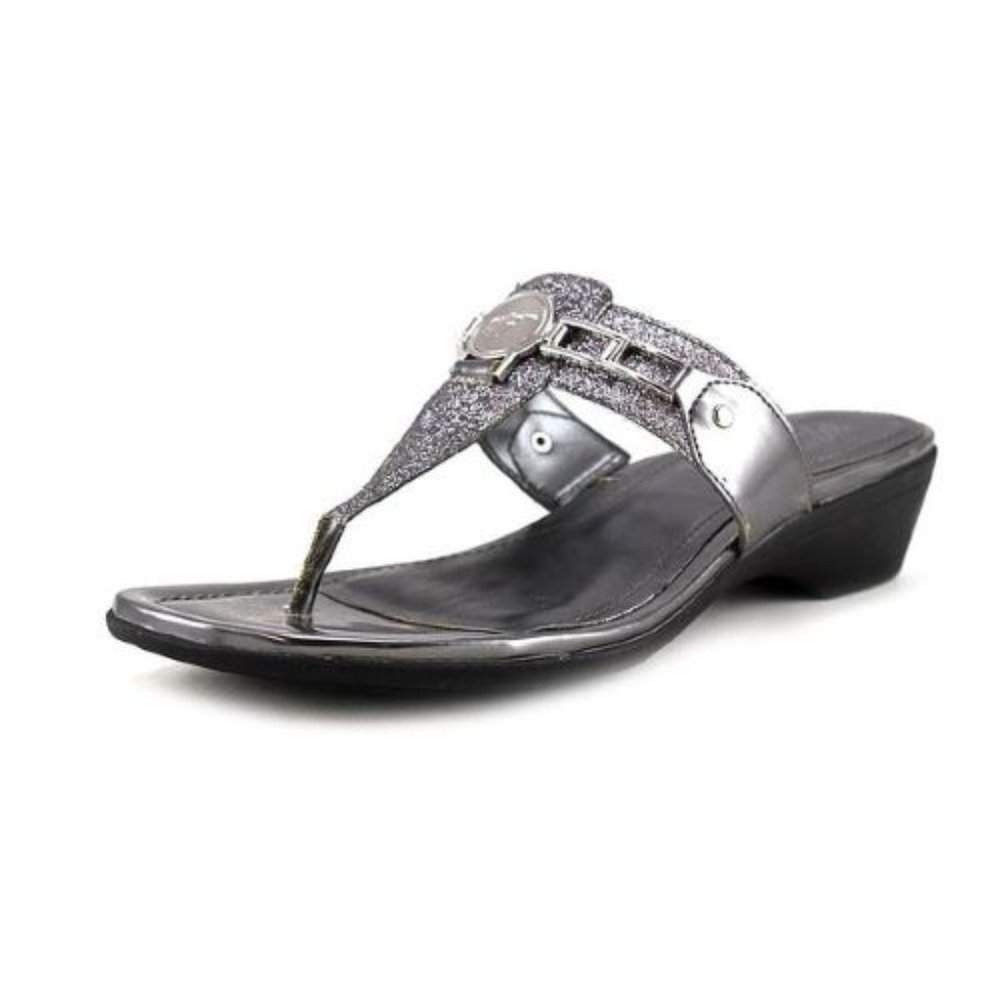 🌺 Marc Fisher Silver Sparkle ❇️ Flip Flops